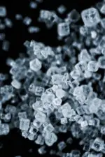 microscope resolution of salt crystals