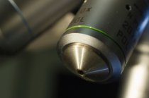 polarizing lens on microscope